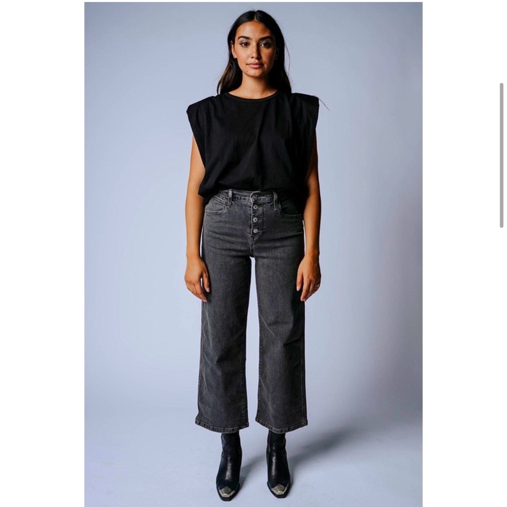 NWT Levi’s Mile High Wide Leg Cropped